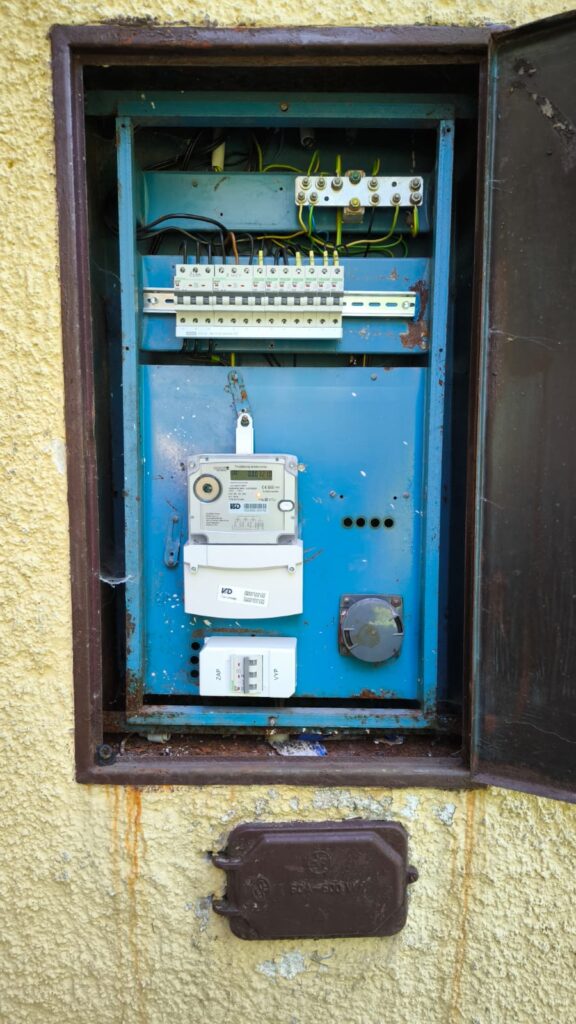 Rekonštrukcia elektromerového rozvádzača, Domaša