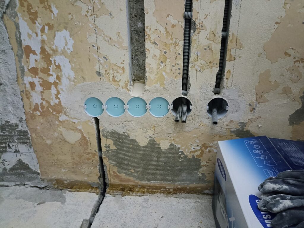Rekonštrukcia bytu, elektroinštalácie, Trebišov