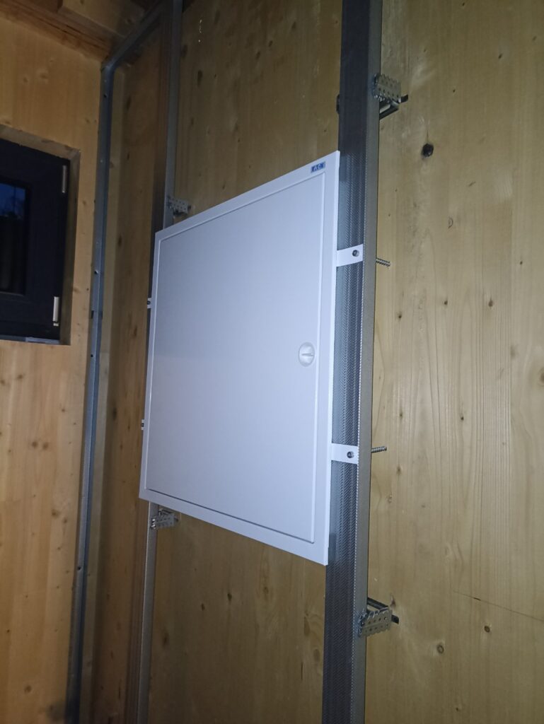 Elektroinštalácie na mieru, rekreačná chata, Domaša